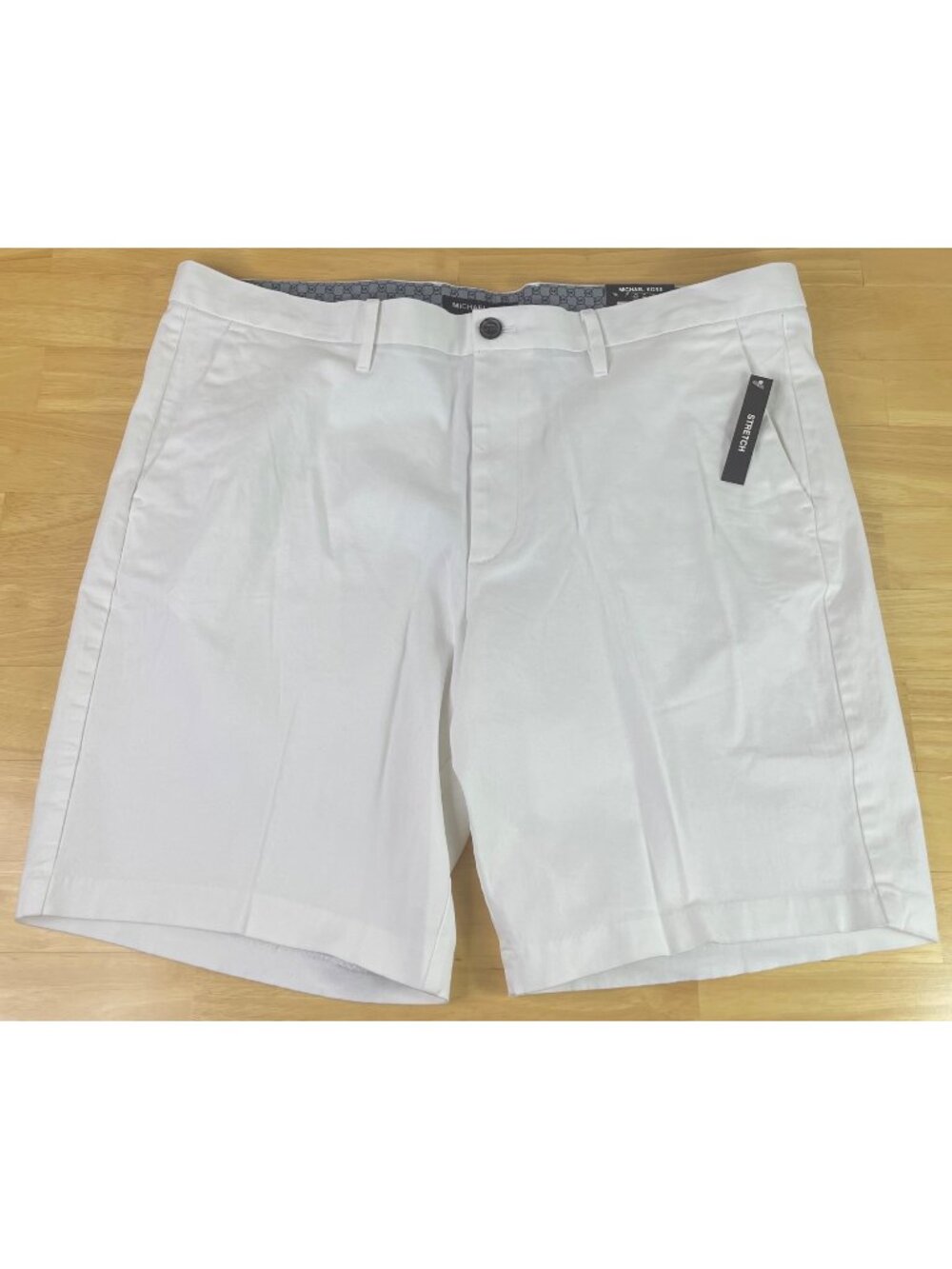 Michael Kors Stretch Flat-Front Classic Fit White Shorts, Men’s Size 38, NWT $98